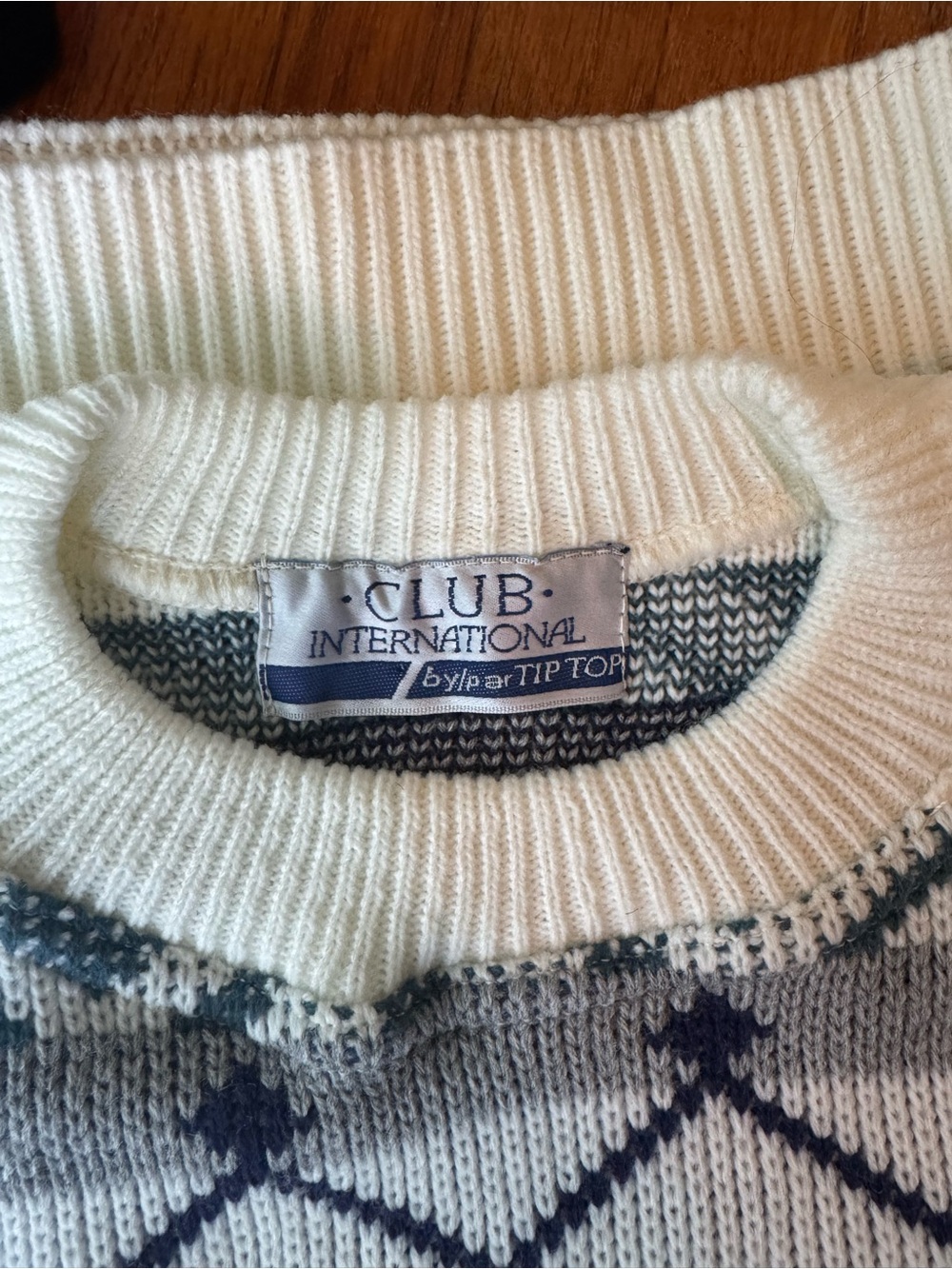 Vintage Cream Patterned Sweater - Picture 4 of 6